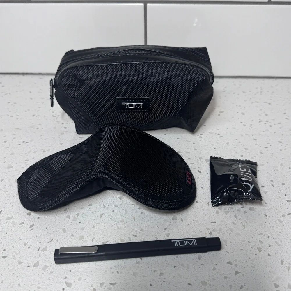 TUMI for Delta Black Ballistic Nylon Airline Amenity Kit Travel Pouch‎ Set